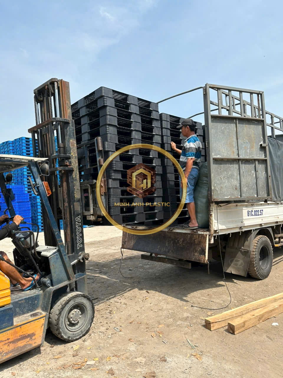 pallet nhựa tải trọng nặng